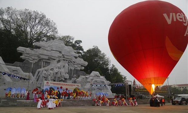 宣光省2022年第一届国际热气球节开幕 hinh anh 2