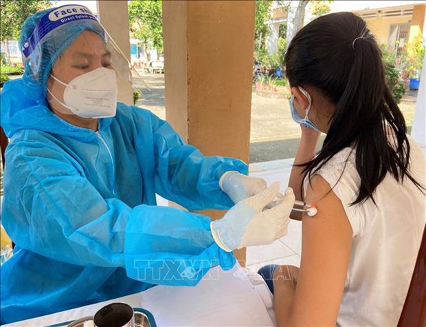 4月1日越南新增确诊病例下降超8000例 康复病例超8.7万例 hinh anh 1
