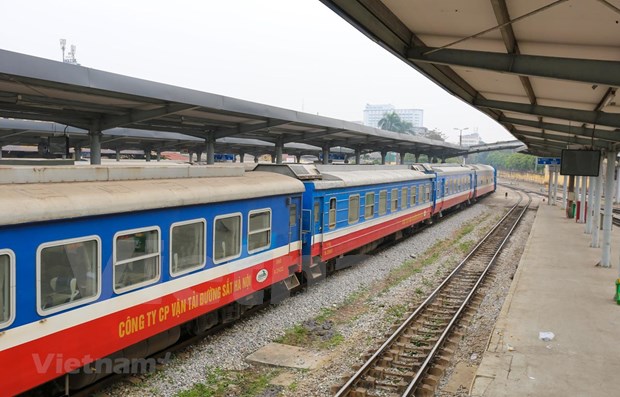 4·30南方解放日及五一国际劳动节期间河内铁路增加运行多列火车 hinh anh 1