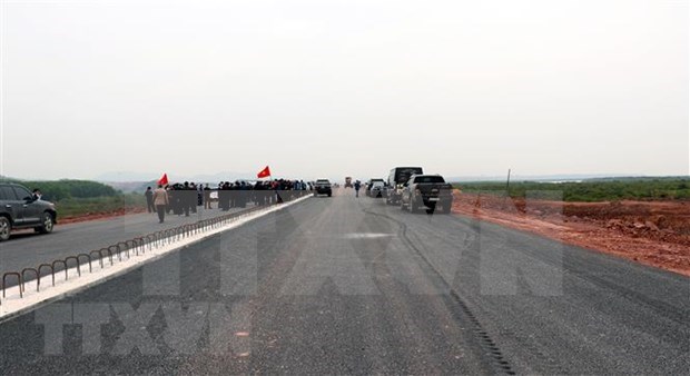 广宁省云屯—芒街高速公路预计将于2022年第二季度竣工投运 hinh anh 2
