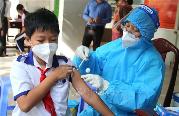 4月22日越南新增确诊病例数下降869例，河内新增980例 hinh anh 1