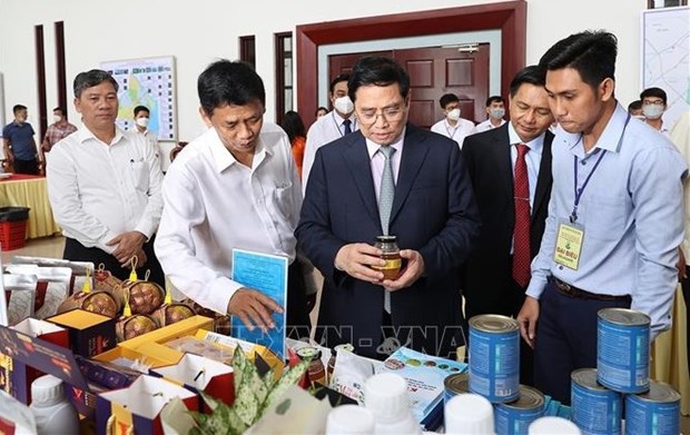 越南政府总理：构建开放、透明、公正、安全、高效、可持续的投资生态与环境 hinh anh 1