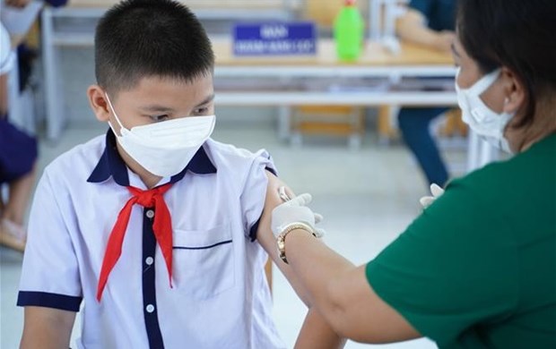 越南全国5到12岁儿童新冠疫苗接种量已超过100万剂次 hinh anh 1