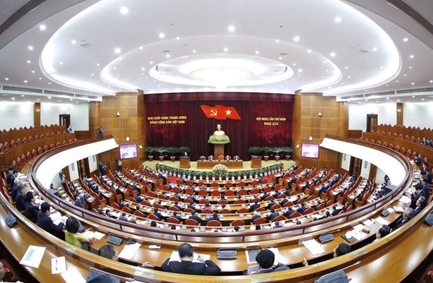 越共第十三届中央委员会第五次全体会议的第一工作天 hinh anh 1