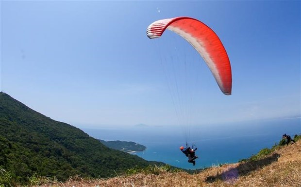 2022年第二届越南滑翔伞俱乐部锦标赛在广义省举行 hinh anh 1