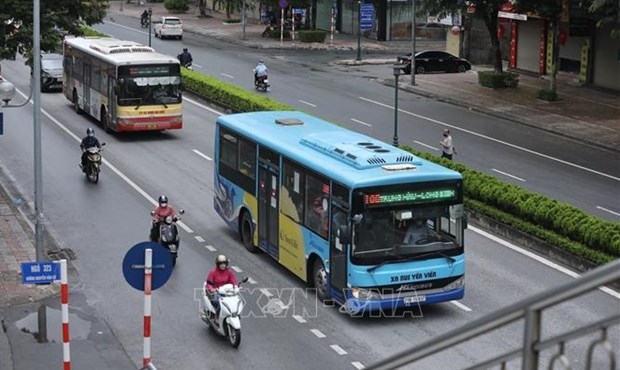 第31届东运会：河内市增派129辆公交车满足参赛选手和工作人员出行需求 hinh anh 1
