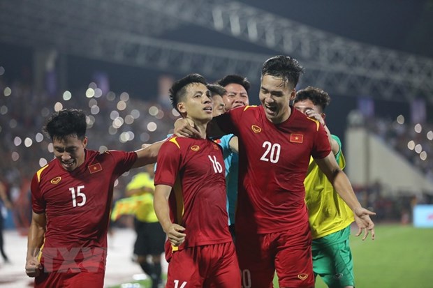 第31届东运会男足比赛： 越南队以1比0击败缅甸队 名列小组首位 hinh anh 1