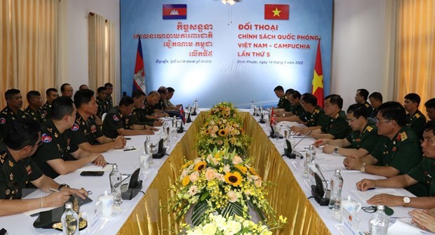 越南和柬埔寨举行第五次国防政策对话 hinh anh 1