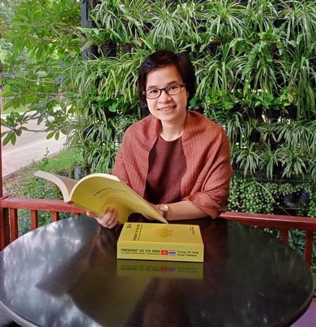 胡志明主席诞辰132周年：越南女博士向泰国读者传播胡伯伯思想 hinh anh 2