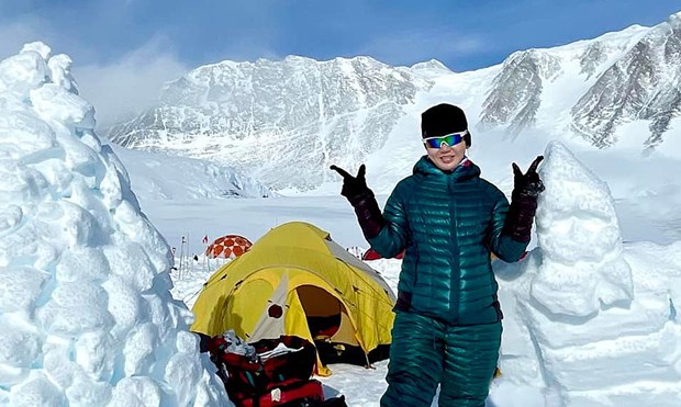 首位问鼎珠穆朗玛峰的越南女性登山者继续她的旅程 hinh anh 1