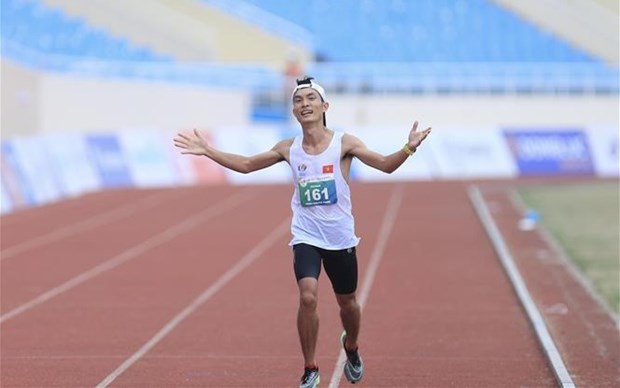 第31届东运会：黄原青为越南摘下首枚东运会男子马拉松金牌 hinh anh 1