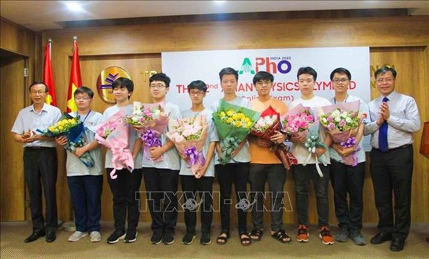 越南学生代表团在2022年亚洲物理奥林匹克竞赛全部获奖 hinh anh 1