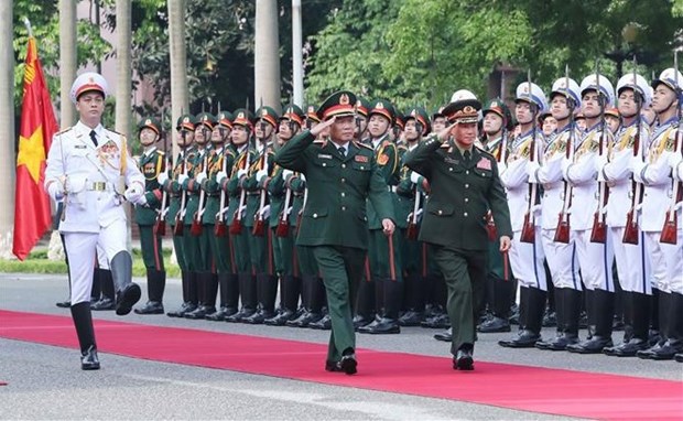 老挝人民军总参谋长坎良•奥萨宋对越南进行正式访问 hinh anh 1