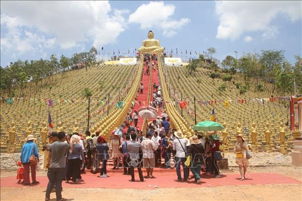越南和泰国的重新开放为柬埔寨的旅游业注入动力 hinh anh 1