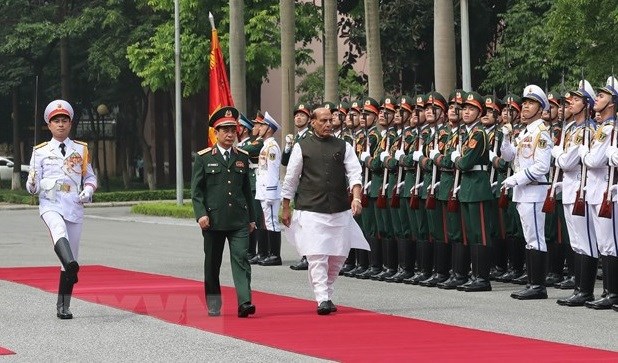 印度国防部长拉杰纳特·辛格对越南进行正式访问 hinh anh 1