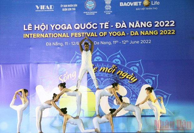 2022年岘港国际瑜伽节正式亮相 hinh anh 1
