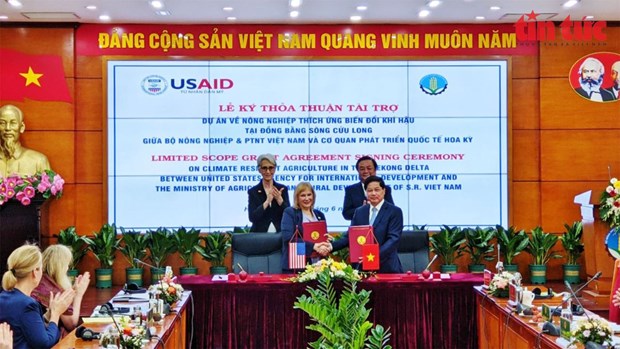 美国国际开发署为越南九龙江三角洲农业适应气候变化提供协助 hinh anh 1