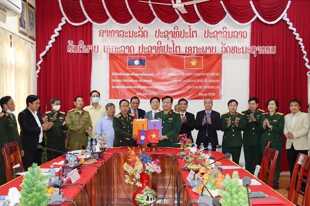 承天顺化省加强与老挝边境省份之间的合作关系 hinh anh 1