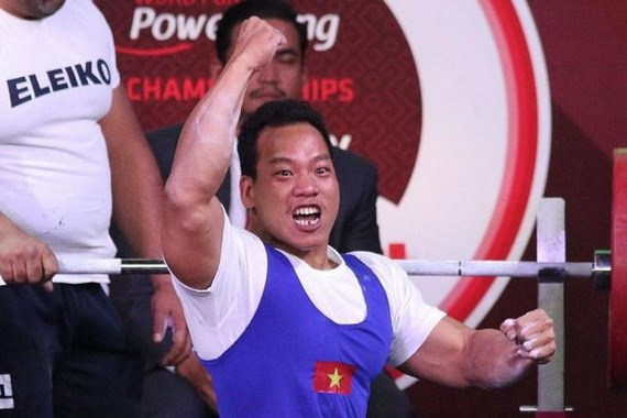 越南举重运动员黎文功在亚洲残疾人举重锦标赛上获得银牌 hinh anh 1