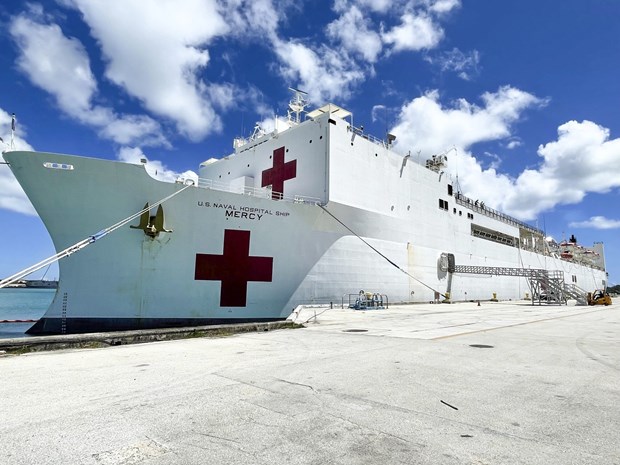 美国海军医院船抵达越南 参加太平洋伙伴关系计划 hinh anh 1