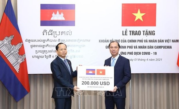 柬埔寨驻越南大使：越柬两国携手为两国的共同繁荣做出贡献 hinh anh 1