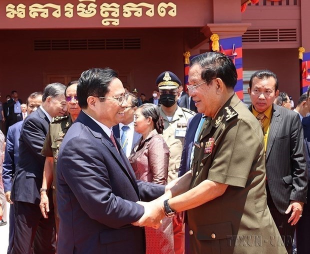 越柬建交55周年：柬埔寨副首相索昆希望柬越的关系越来越牢固 hinh anh 1