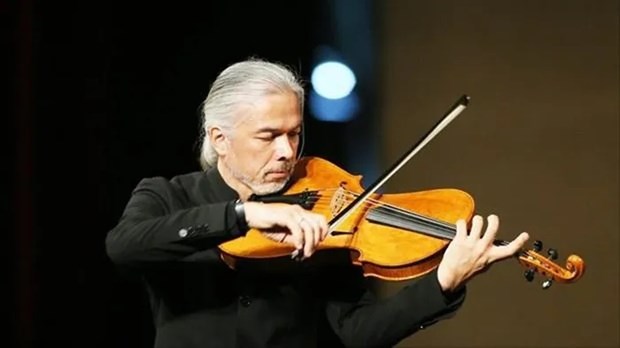 世界著名小提琴家史蒂芬尼·陈玉即将在胡志明市演出 hinh anh 1