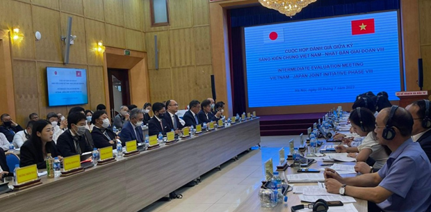 第八阶段越南与日本共同倡议中期评估会议在河内举行 hinh anh 1