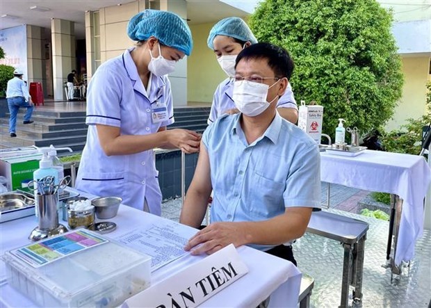 7月16越南新增新冠肺炎确诊病例数705例 新增康复病例7359例 hinh anh 1