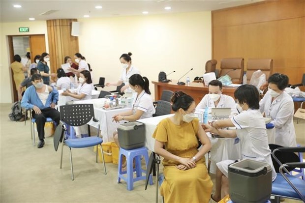 7月17越南新增新冠肺炎确诊病例数745例 hinh anh 1