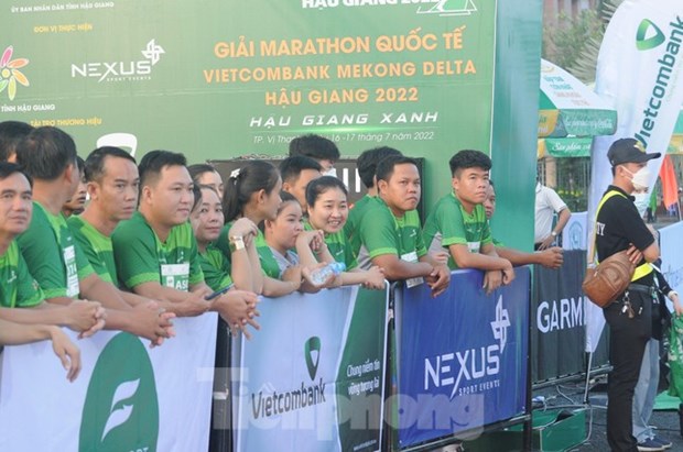 8500名运动员参加在后江省举行的2022年国际马拉松赛 hinh anh 1
