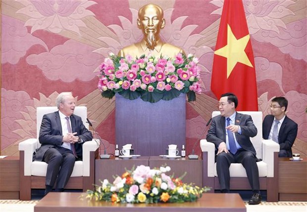 越南国会主席王廷惠会见世界银行首席执行官阿克塞尔· 冯· 托森伯格 hinh anh 1