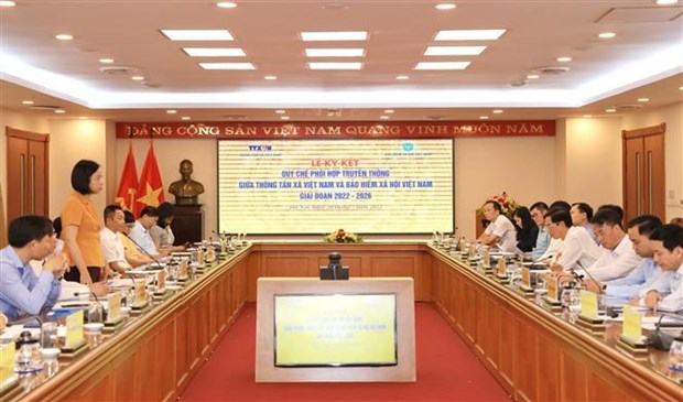 越通社与越南社会保险加强2022-2026年政策宣传协调 hinh anh 2