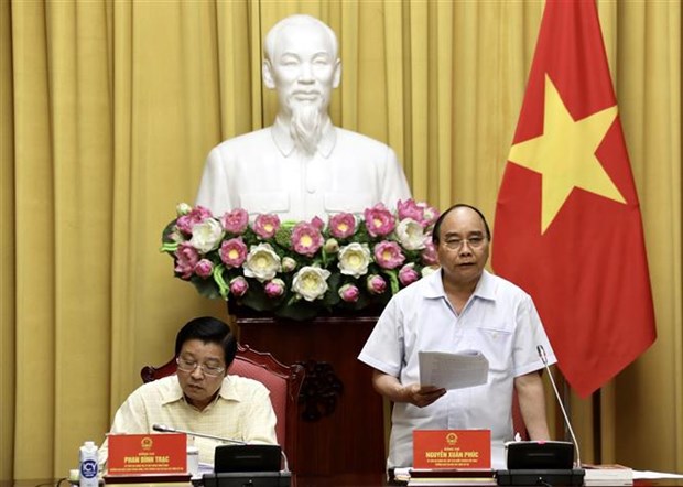 越南国家主席阮春福主持有关建设法治国家提案的会议 hinh anh 1