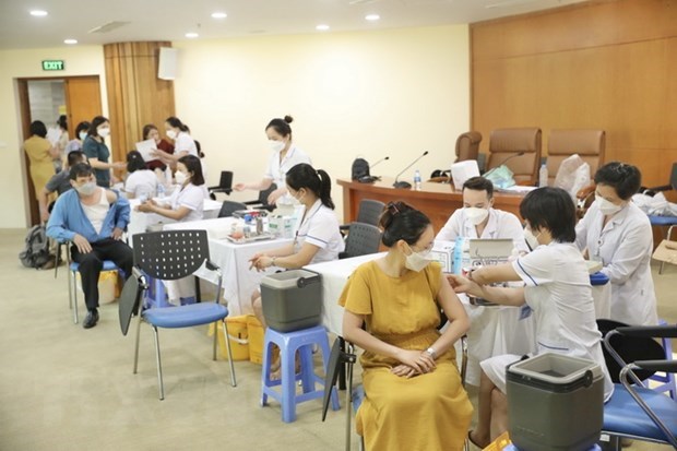 7月24日越南新增新冠肺炎确诊病例数近750例 hinh anh 1