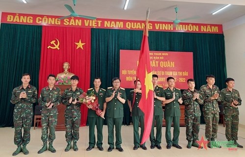 参加2022年国际军事比赛的军事地形参赛队正式出征 hinh anh 2