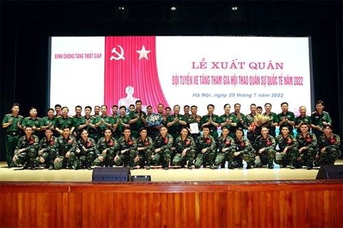 参加2022年国际军事比赛的军事地形参赛队正式出征 hinh anh 1