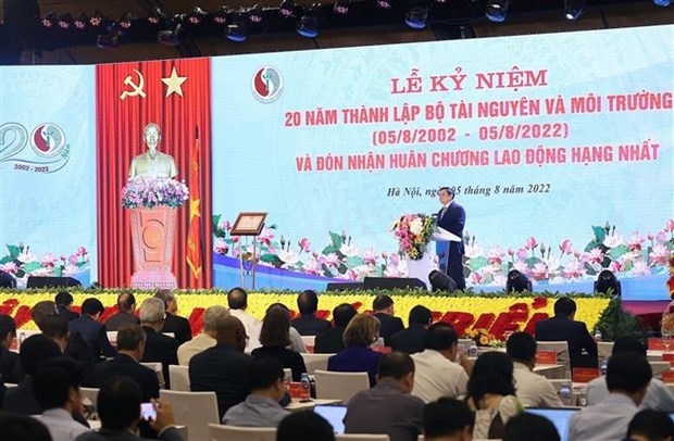 越南政府总理范明政出席自然资源与环境部成立20周年庆典 hinh anh 2