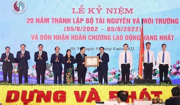 越南政府总理范明政出席自然资源与环境部成立20周年庆典 hinh anh 3