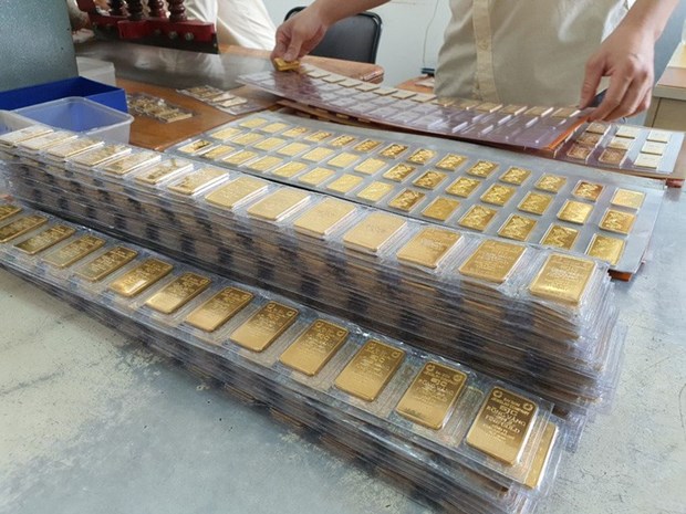 8月12日上午越南国内一两黄金卖出价下降5万越盾 hinh anh 1