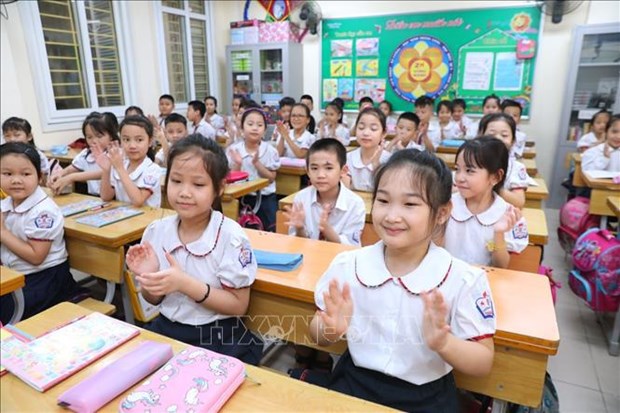 2022-2023学年河内市力争新承认70所达国家标准的学校 hinh anh 2
