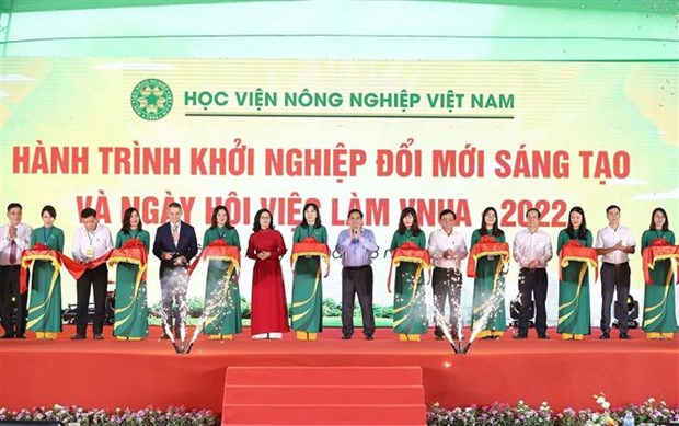 越南政府总理范明政：将传统农业经验与科技和创新结合起来 实现农业可持续高效发展 hinh anh 3
