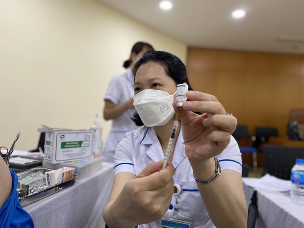 8月18日越南新增新冠肺炎确诊病例超3295例 呈反弹趋势 hinh anh 1