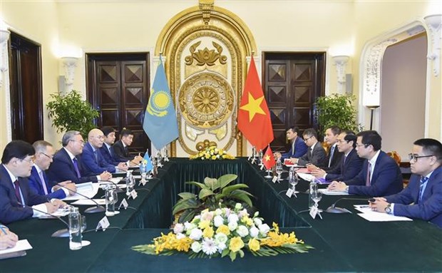 越南和哈萨克斯坦着力厚植传统友谊 推动多方面合作关系向前发展 hinh anh 1