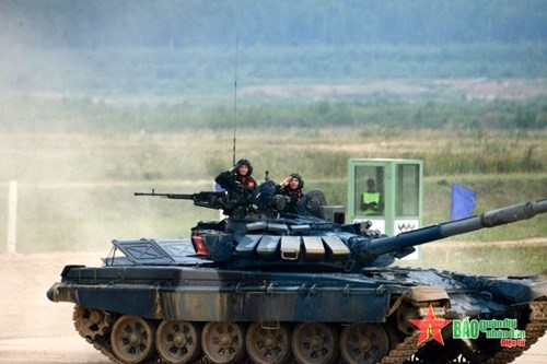 越南坦克参赛队正式晋级2022年国际军事比赛“坦克两项”项目半决赛 hinh anh 1