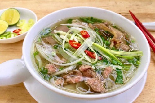 越南三道美食跻身由CNN评选的亚洲最好吃的街头美食 hinh anh 2