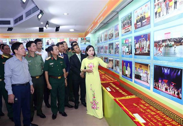 “越柬老三国公安力量——友谊与合作的烙印”展览会正式开幕 hinh anh 2