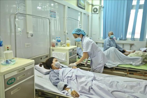越南政府总理要求加大新冠肺炎疫情防控力度 hinh anh 2