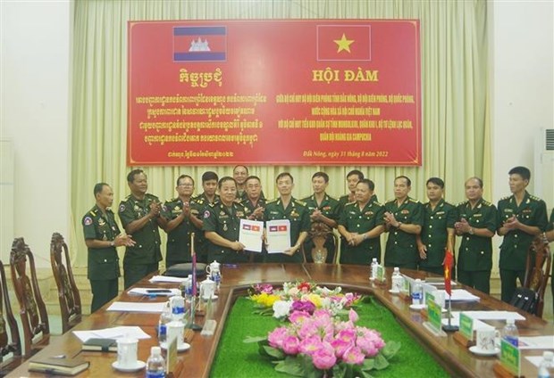越南与柬埔寨合作保护边境地区政治安全和社会秩序 hinh anh 1