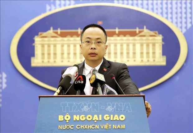 越南外交部例行新闻发布会：在柬埔寨设立越南学系 促进越柬合作关系发展 hinh anh 1